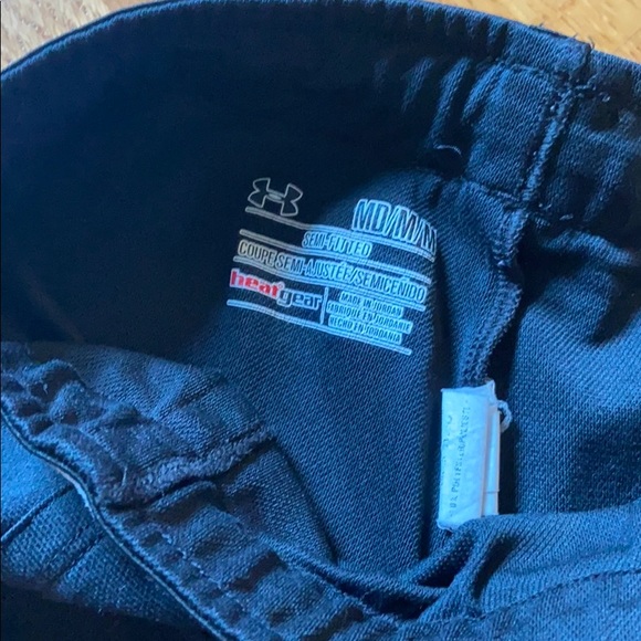 Black shorts - Picture 3 of 3